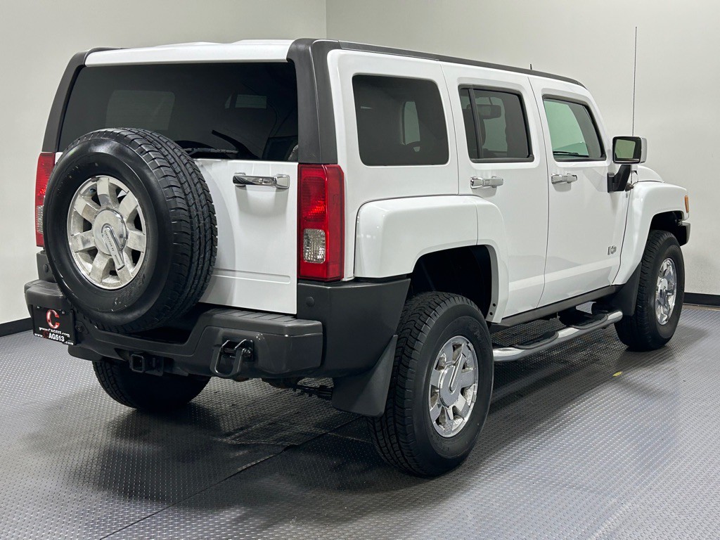 2009 HUMMER H3 Image 5
