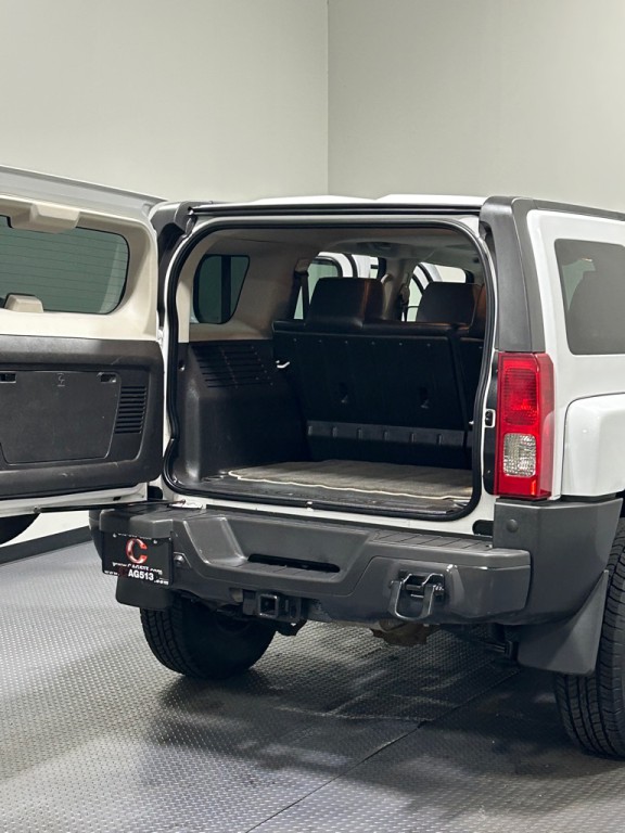 2009 HUMMER H3 Image 12