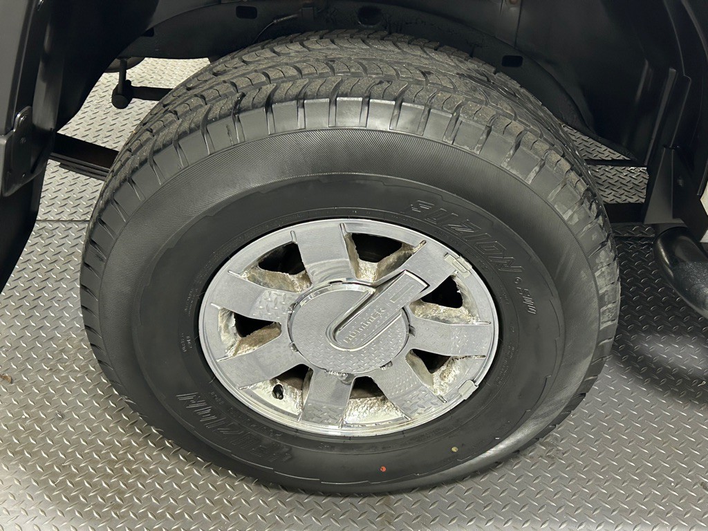 2009 HUMMER H3 Image 19