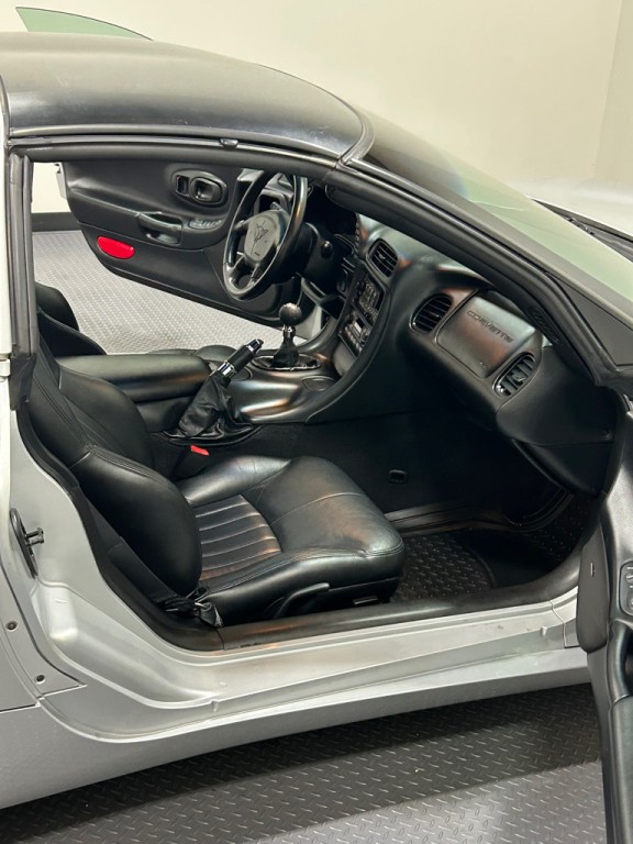 1998 Chevrolet Corvette Image 9