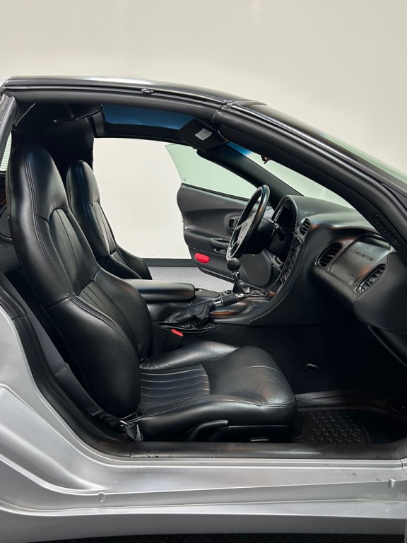 1998 Chevrolet Corvette Image 10