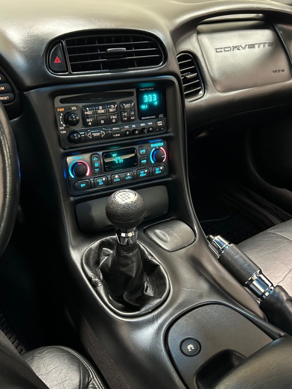 1998 Chevrolet Corvette Image 12