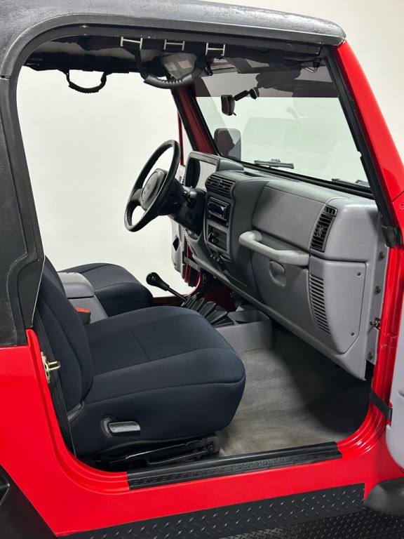 1997 Jeep Wrangler Image 10