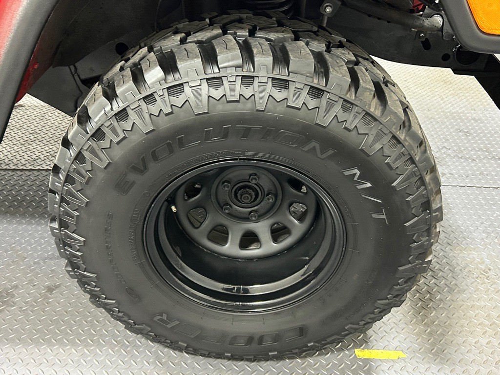 1997 Jeep Wrangler Image 16