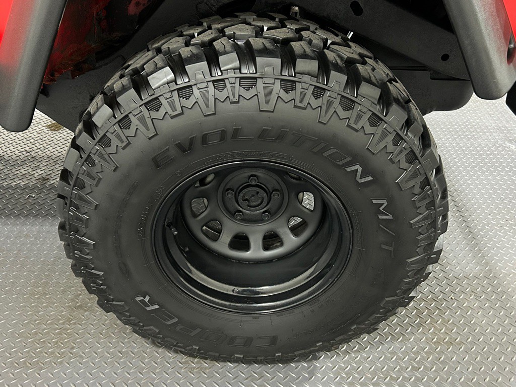 1997 Jeep Wrangler Image 18