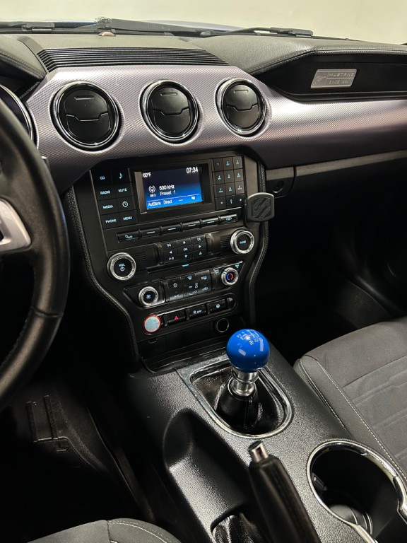 2017 Ford Mustang Image 12