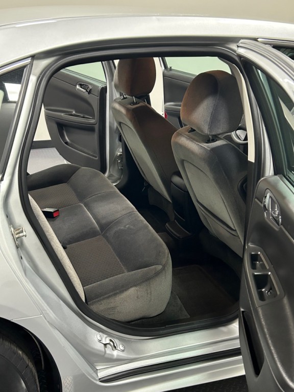 2009 Chevrolet Impala Image 10