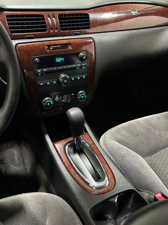 2009 Chevrolet Impala Image 13