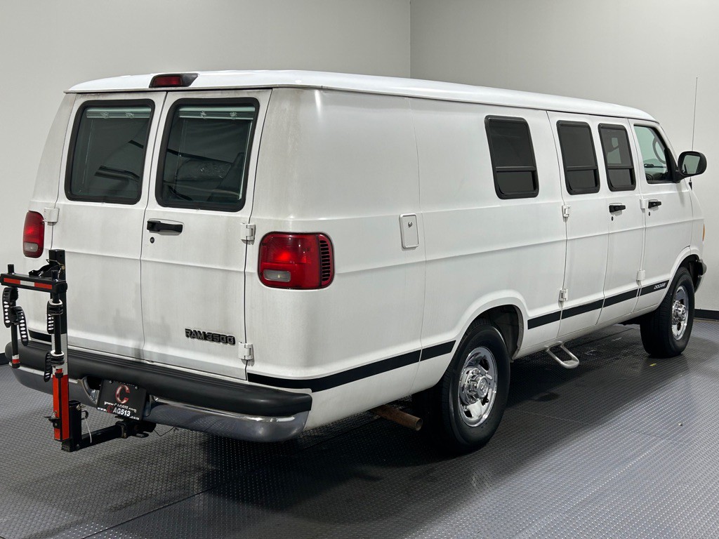 2001 Dodge Ram Van Image 5