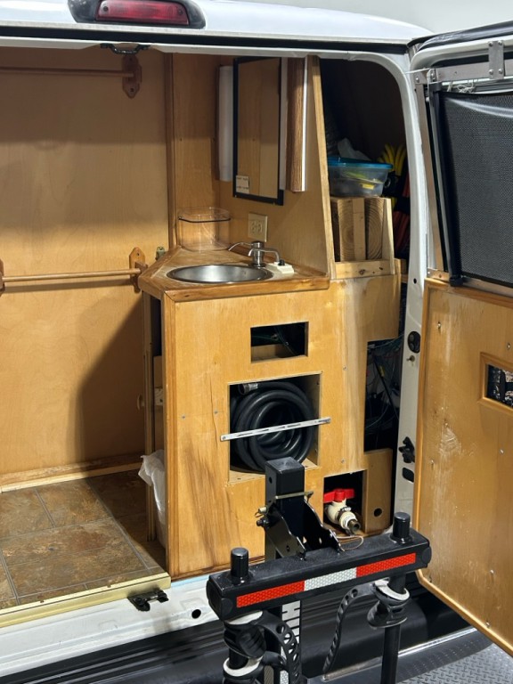 2001 Dodge Ram Van Image 11