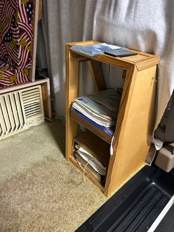 2001 Dodge Ram Van Image 16