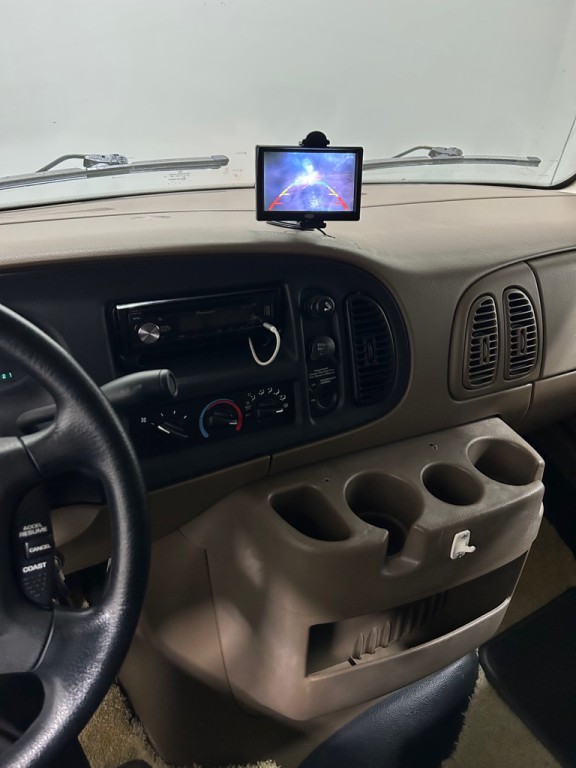 2001 Dodge Ram Van Image 21