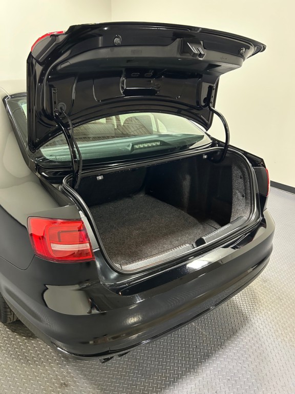 2015 Volkswagen Jetta Image 8