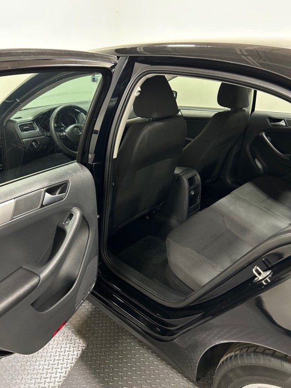 2015 Volkswagen Jetta Image 10