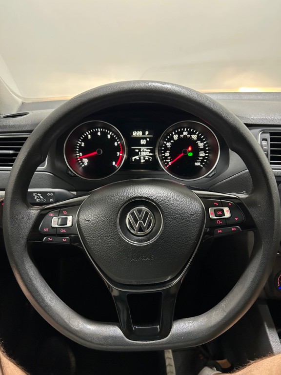 2015 Volkswagen Jetta Image 14