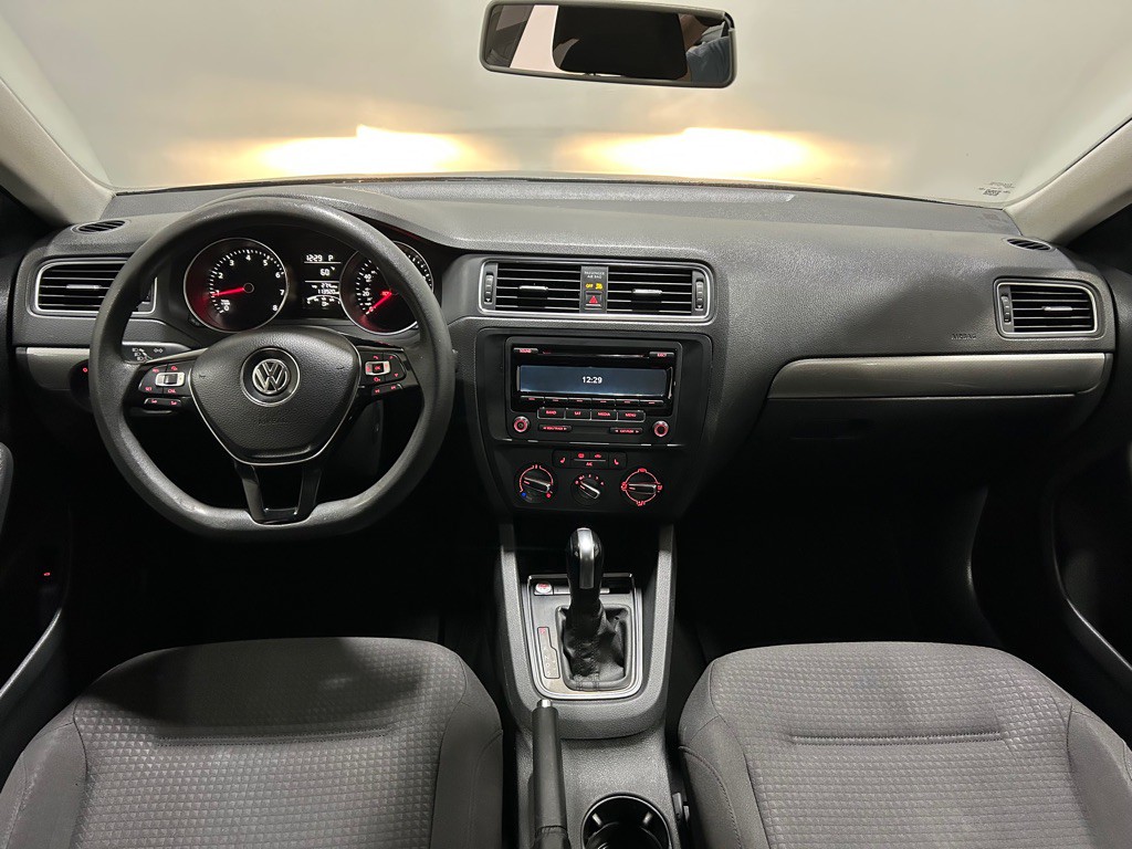 2015 Volkswagen Jetta Image 16