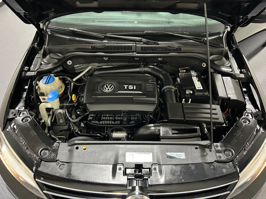 2015 Volkswagen Jetta Image 17