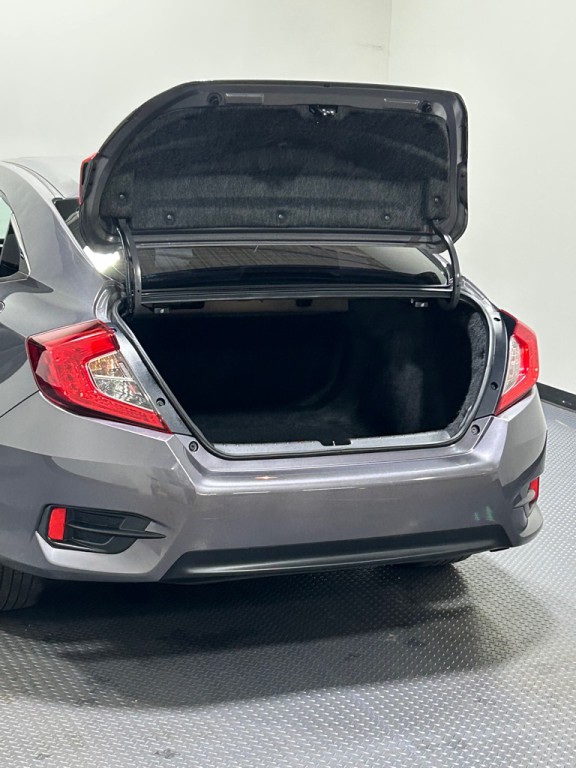 2018 Honda Civic Image 12