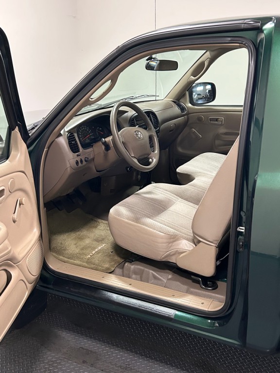 2004 Toyota Tundra Image 8