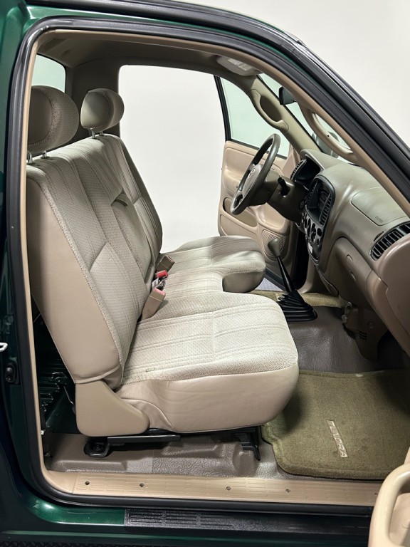 2004 Toyota Tundra Image 10