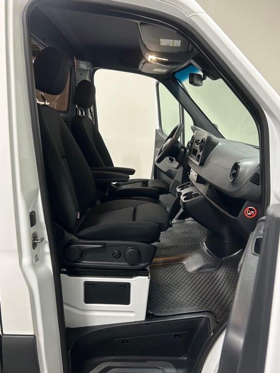 2019 Mercedes-Benz Sprinter Image 10