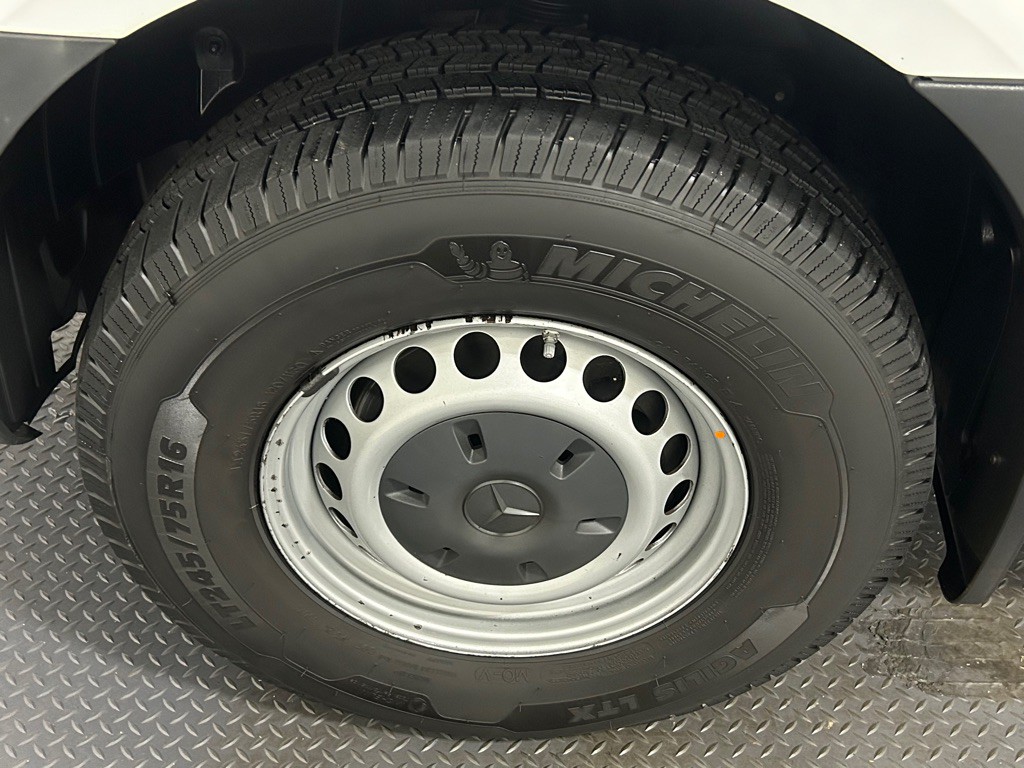 2019 Mercedes-Benz Sprinter Image 21