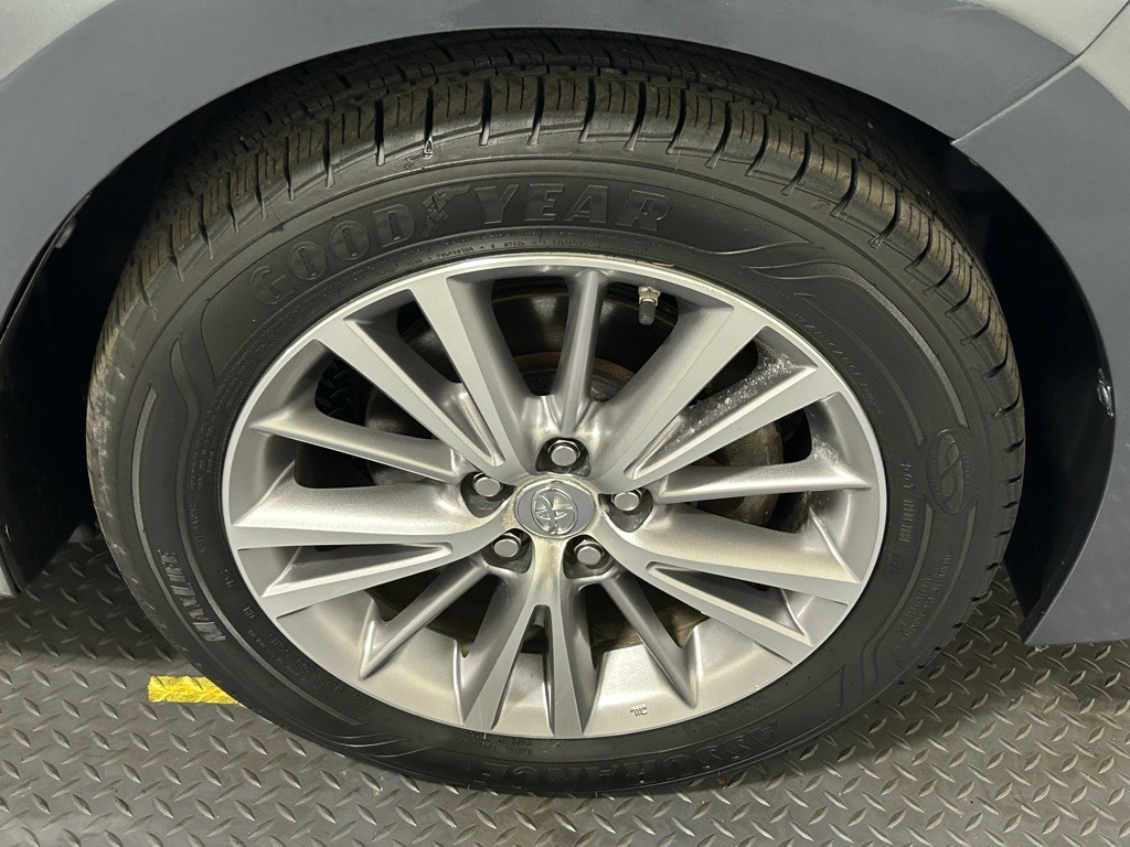 2014 Toyota Corolla Image 17