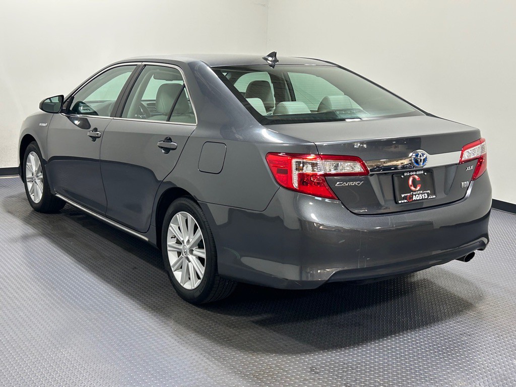 2012 Toyota Camry Image 7