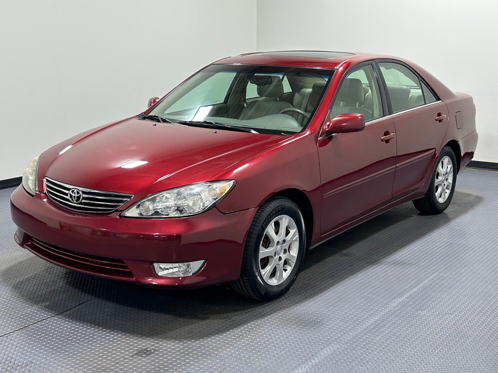 2005 Toyota Camry Image 1
