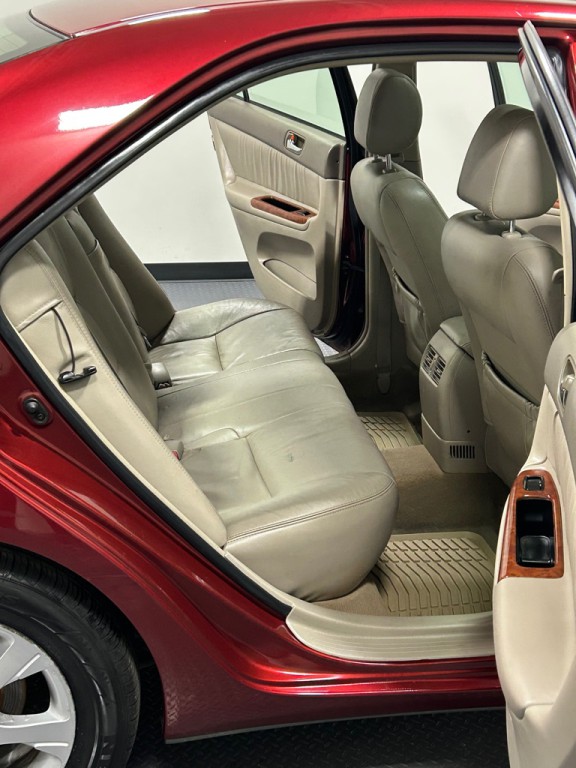 2005 Toyota Camry Image 10