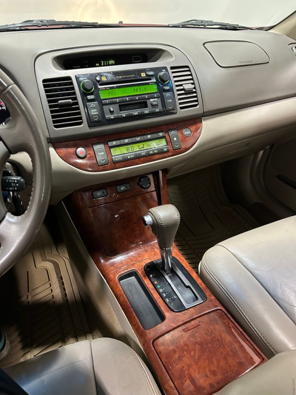 2005 Toyota Camry Image 13