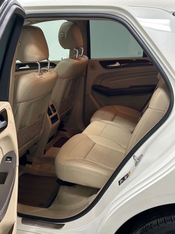 2014 Mercedes-Benz M-Class Image 9