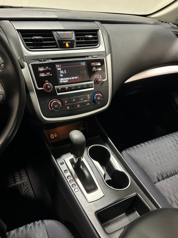 2018 Nissan Altima Image 13