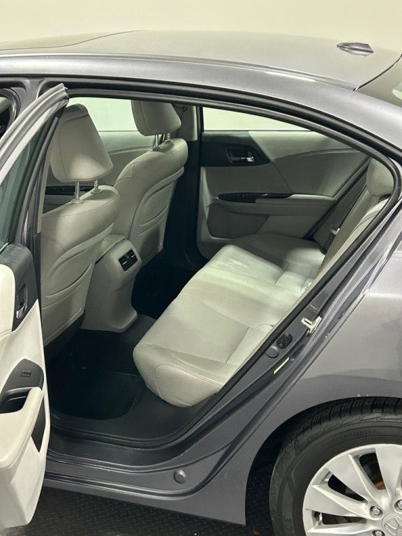 2013 Honda Accord Image 9