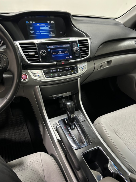 2013 Honda Accord Image 13