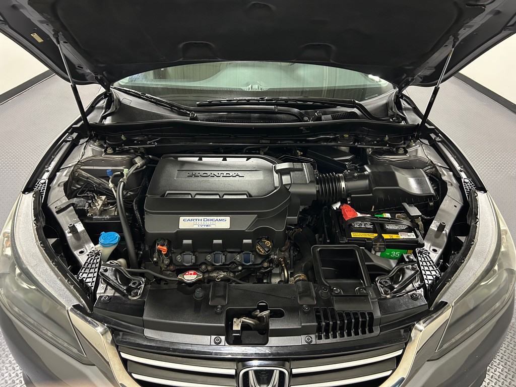 2013 Honda Accord Image 16