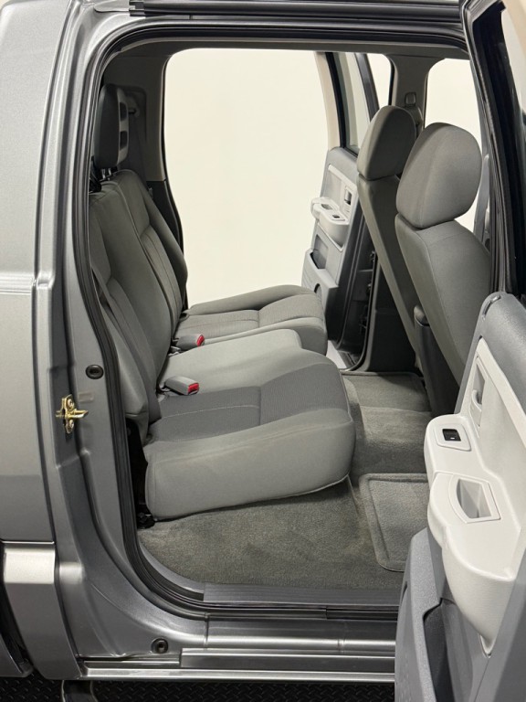 2006 Dodge Dakota Image 10