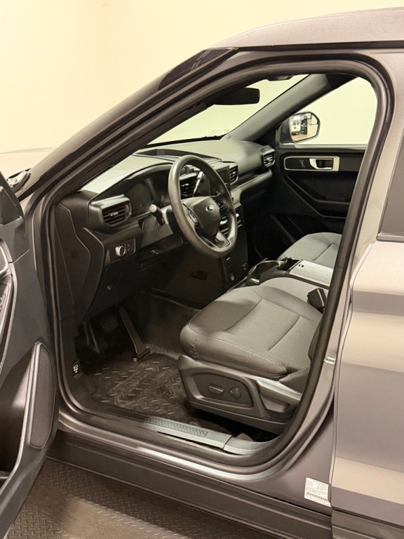 2022 Ford Explorer Image 8