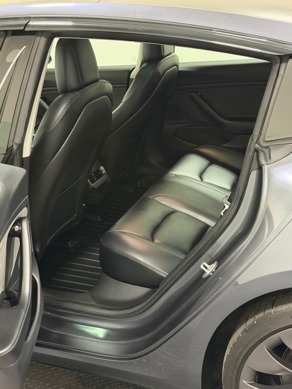 2019 Tesla Model 3 Image 8