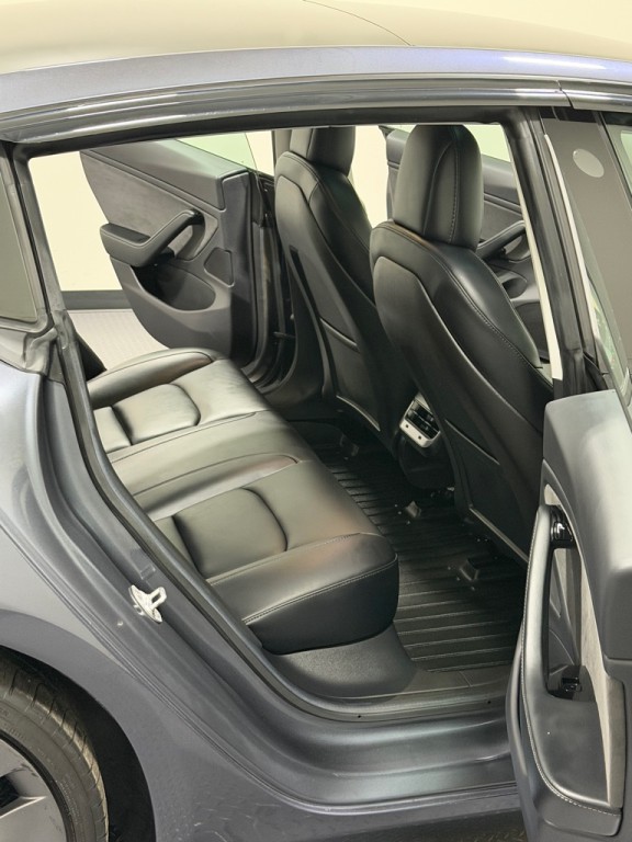 2019 Tesla Model 3 Image 9