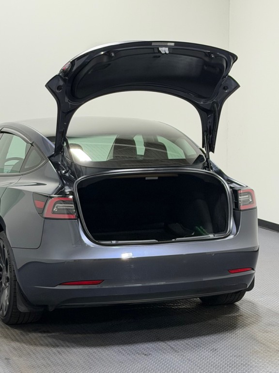 2019 Tesla Model 3 Image 12