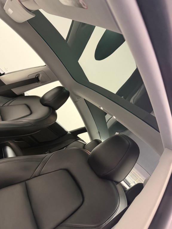 2019 Tesla Model 3 Image 15