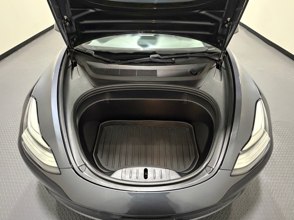 2019 Tesla Model 3 Image 16