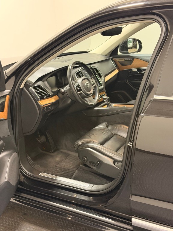2019 Volvo XC90 Image 8