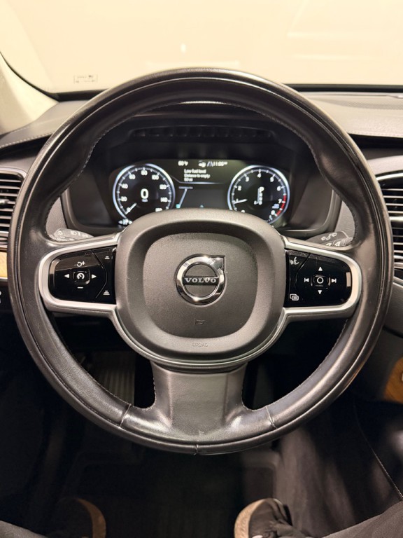 2019 Volvo XC90 Image 16