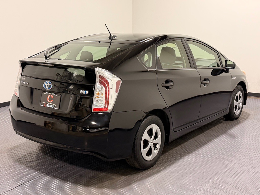 2012 Toyota Prius Image 5