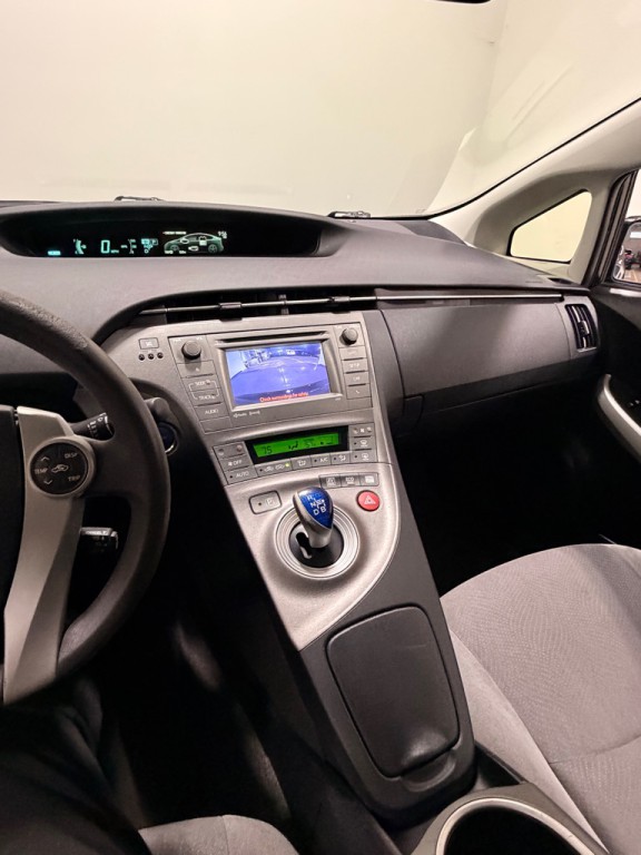 2012 Toyota Prius Image 13