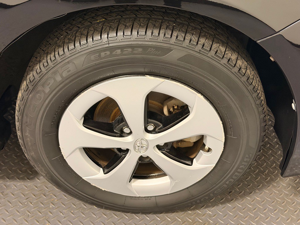 2012 Toyota Prius Image 17