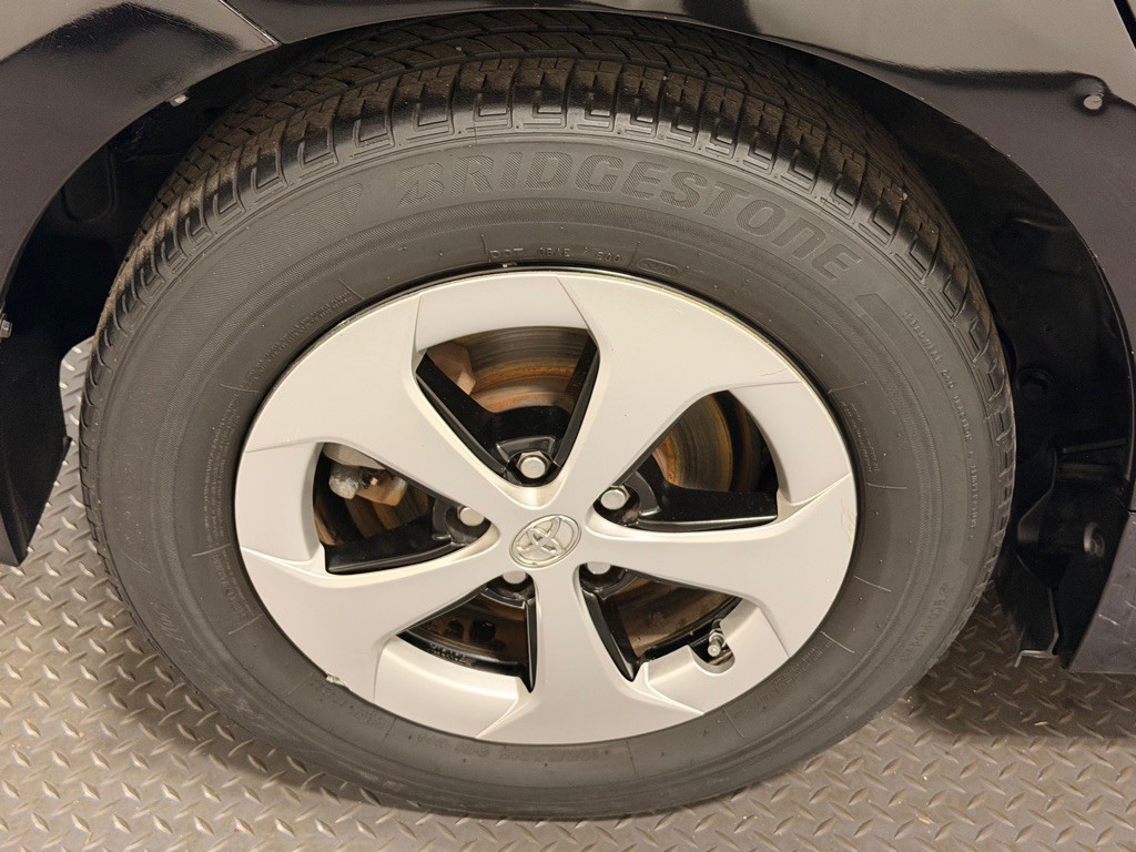 2012 Toyota Prius Image 18