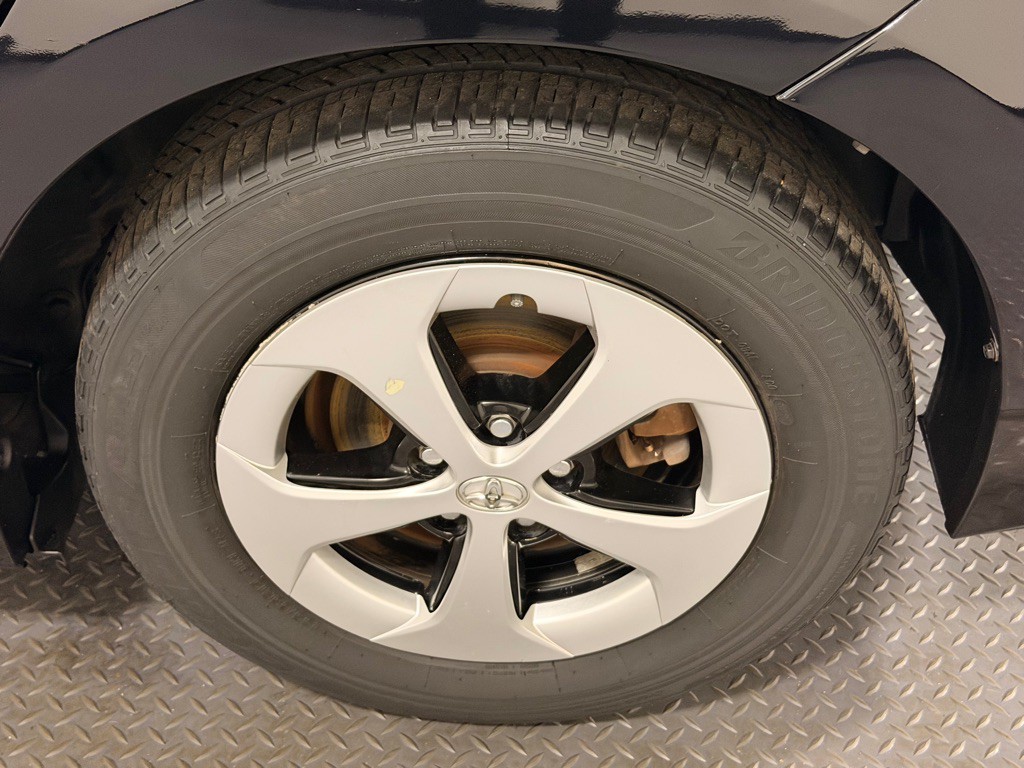 2012 Toyota Prius Image 19
